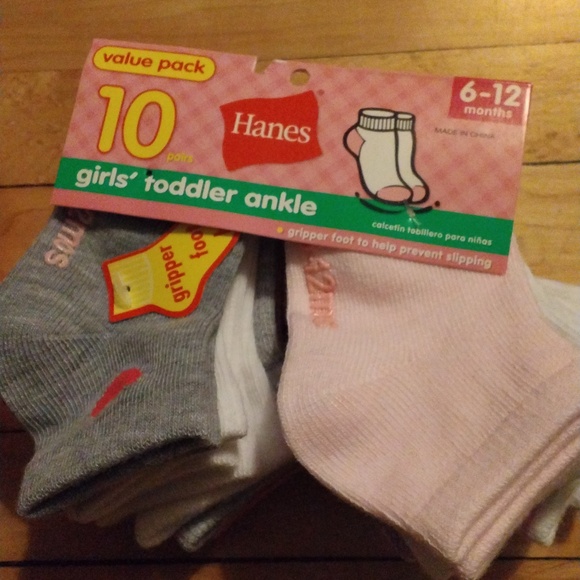 Assorted children socks new various sizes and styles - Picture 2 of 4